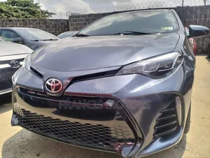 Toyota Corolla LE (1.8L 4cyl 2A) 2018 Gray