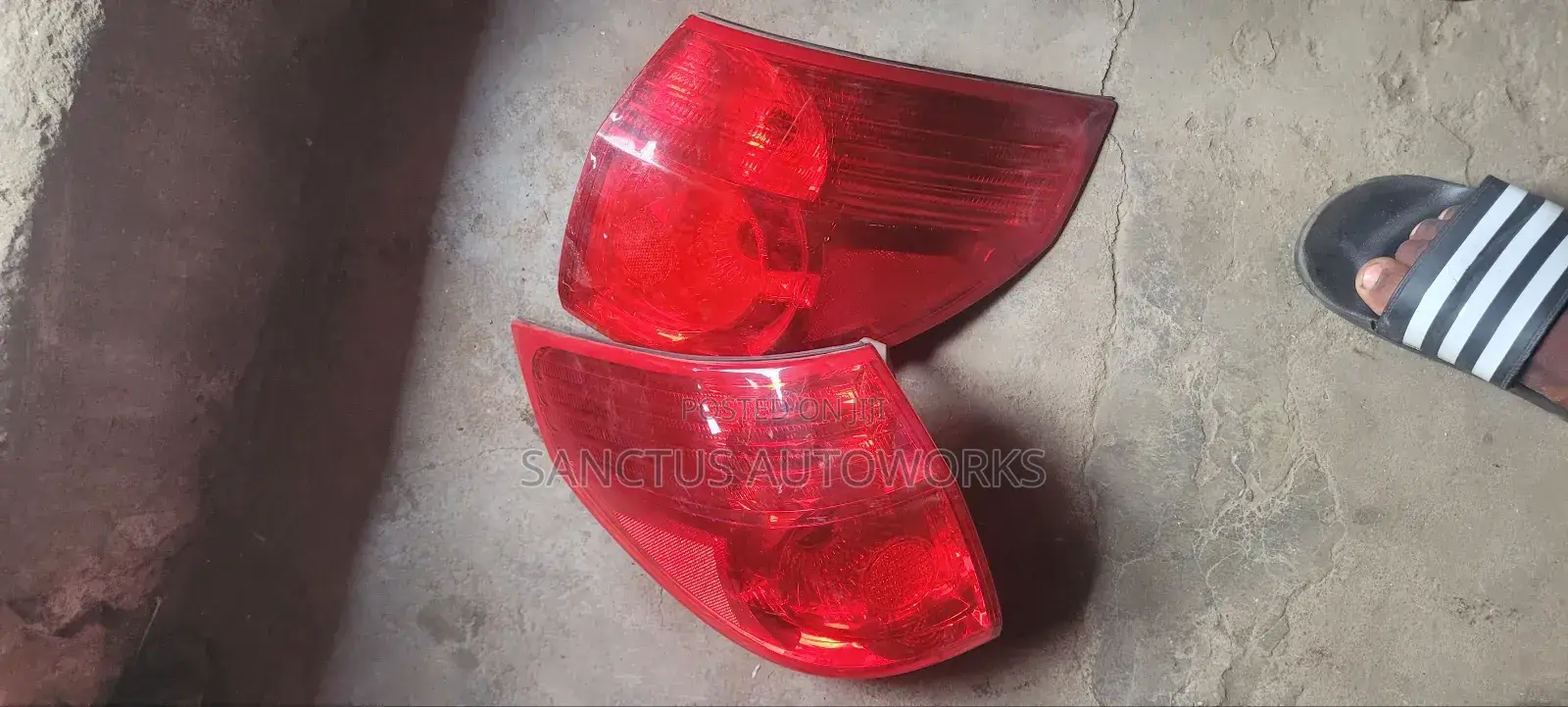Rear Light Sienna 2006