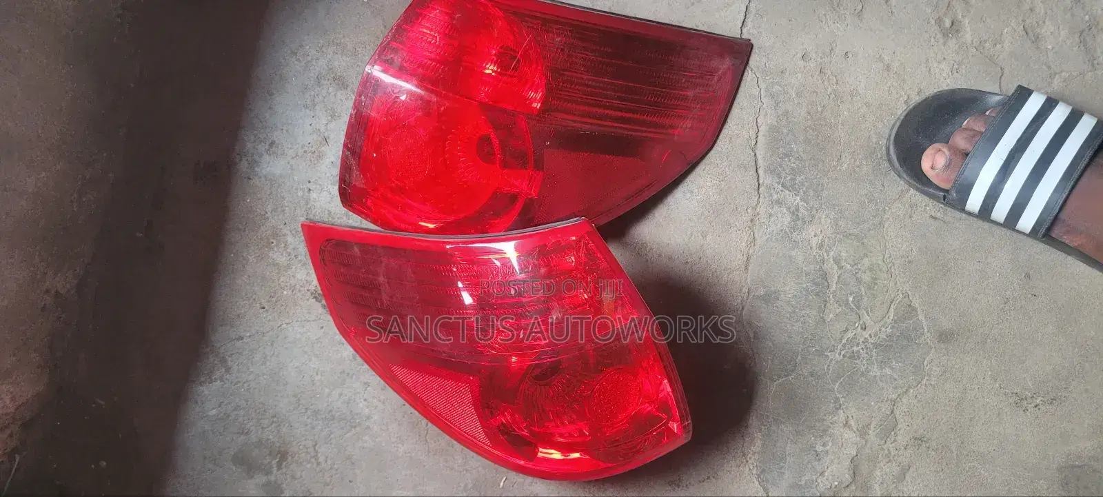 Rear Light Sienna 2006
