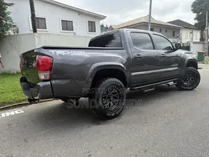 Toyota Tacoma TRD Sport 2017 Gray