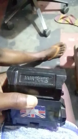 100a Black Cut Out Fuse