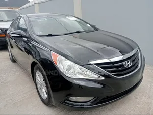 Hyundai Sonata SE Sedan FWD (2.4L 4cyl 6A) 2013 Black
