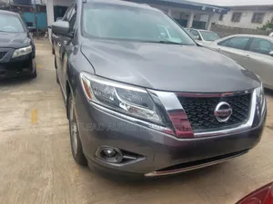 Nissan Pathfinder Platinum 4dr SUV (3.5L 6cyl CVT) 2015 Gray