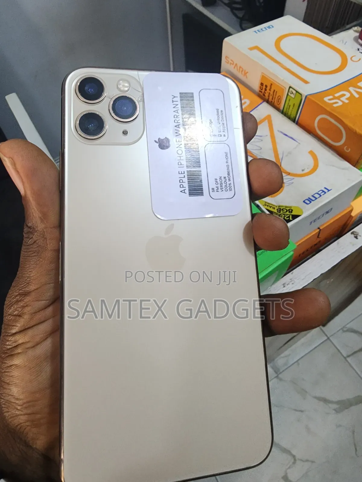 Apple iPhone 11 Pro Max 64 GB Gold
