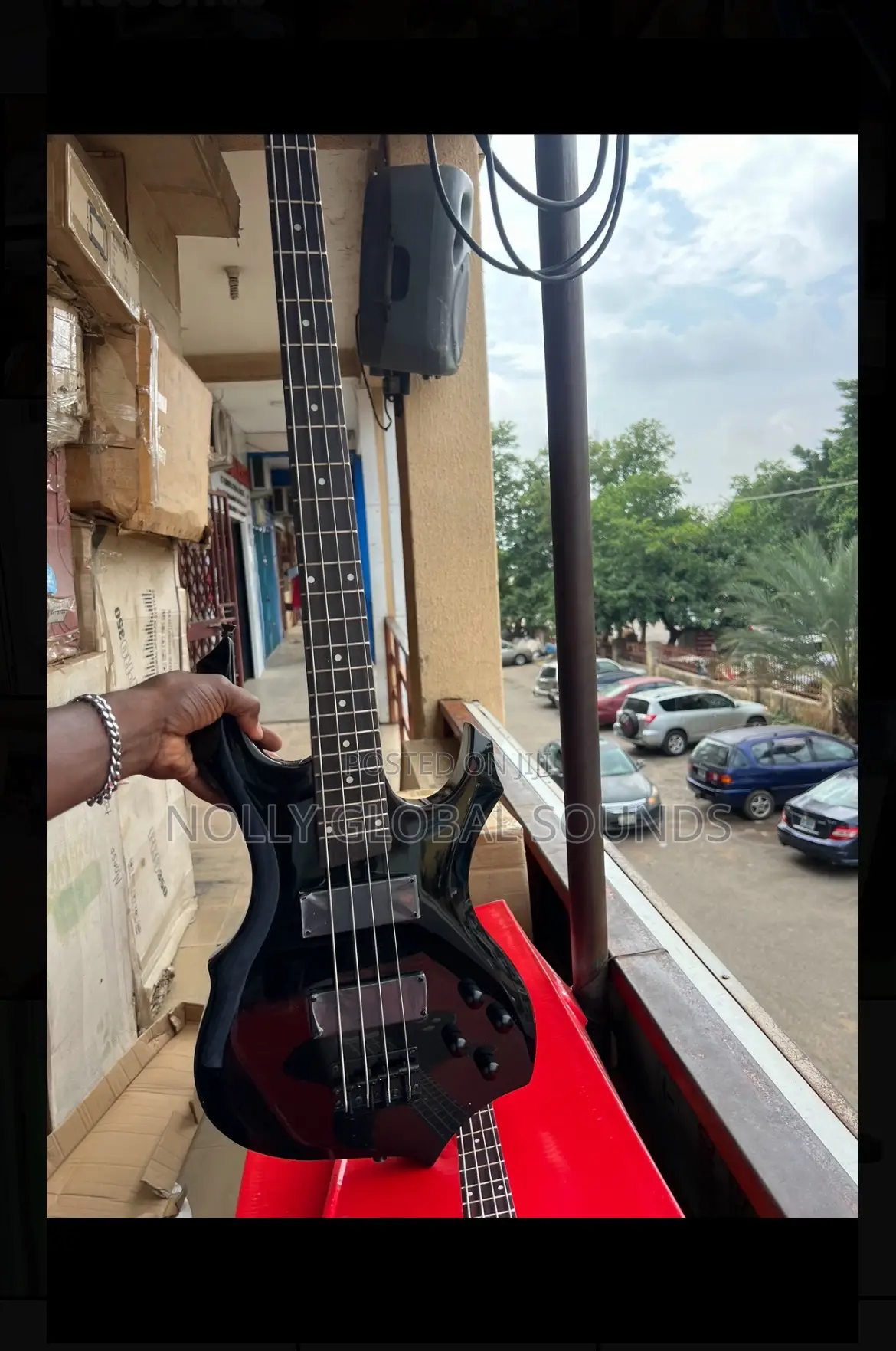 4 Strings Ibanez Bass Guitar