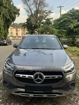 Mercedes-Benz GLA-Class 2022 Gray