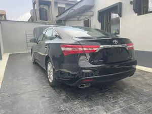 Toyota Avalon XLE Premium Sedan FWD (3.5L 6cyl 6A) 2013 Black