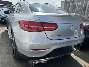 Photo - Mercedes-Benz GLC-Class 2018 Silver