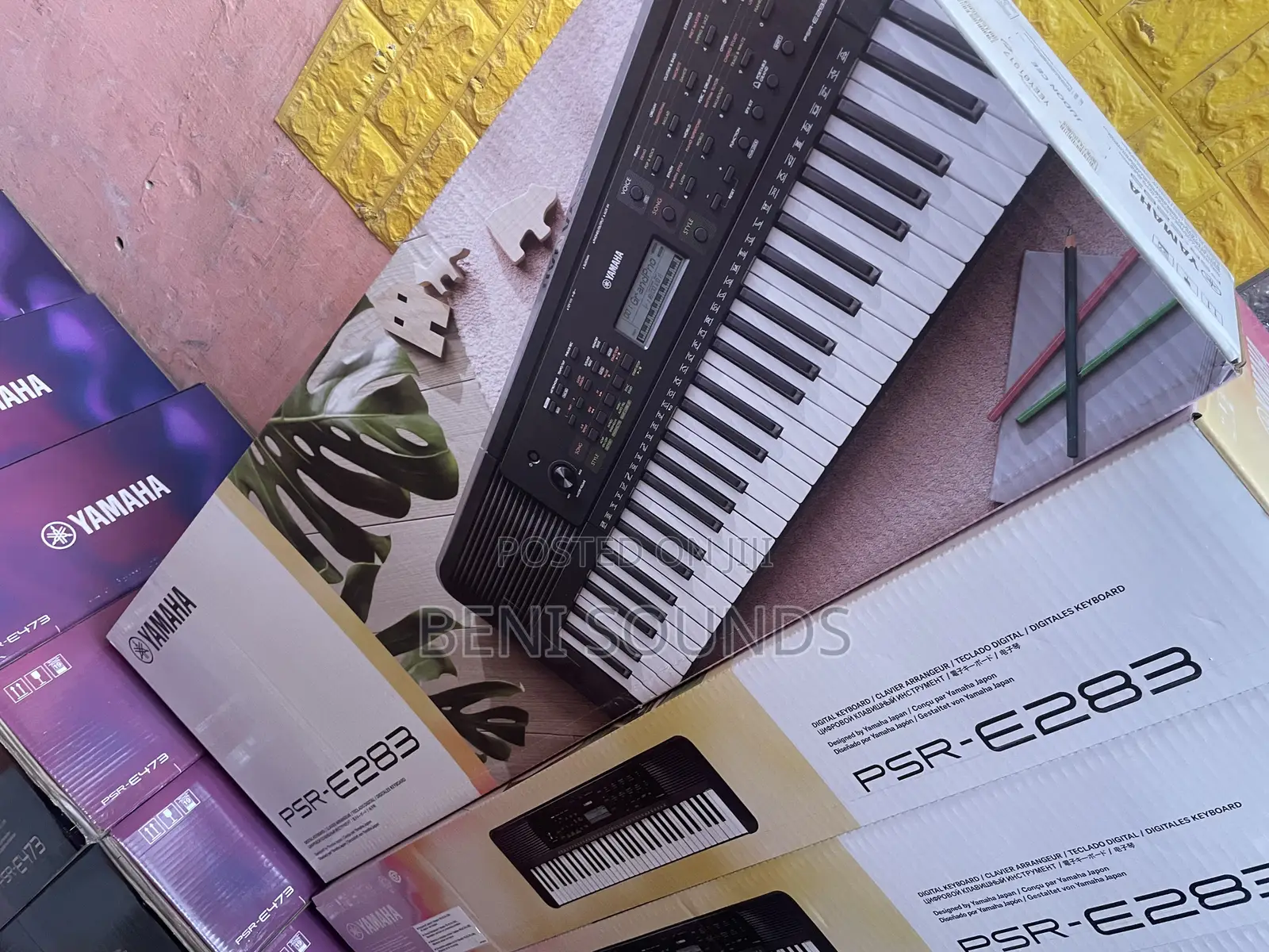 Yamaha PSR E283 Keyboard
