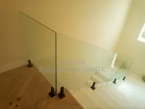 Frameless Spigot Base Glass Railing