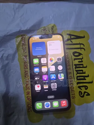 Apple iPhone 13 128 GB Red