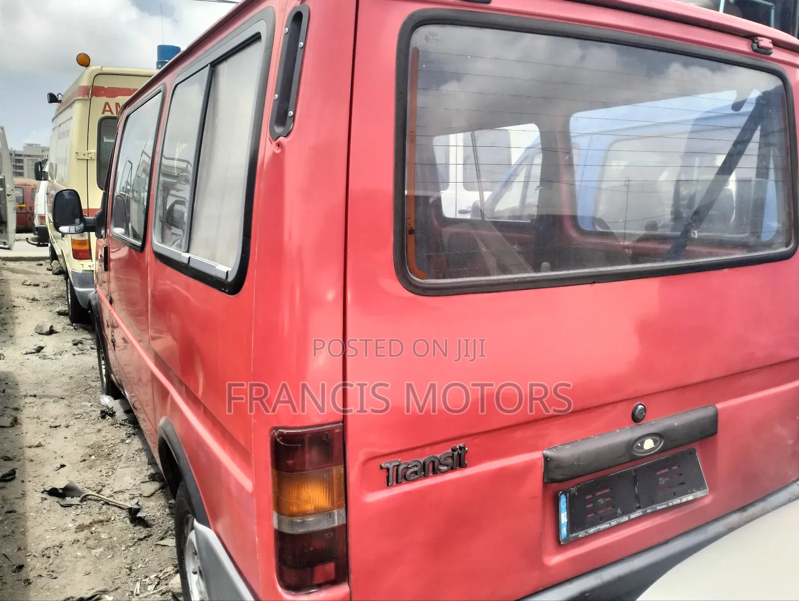 Ford Transit 2000 Red