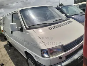 Volkswagen Transporter 2000 White