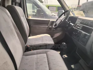 Volkswagen Transporter 2000 White