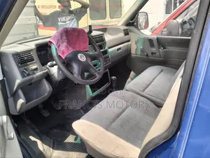Volkswagen Transporter 2000 Blue