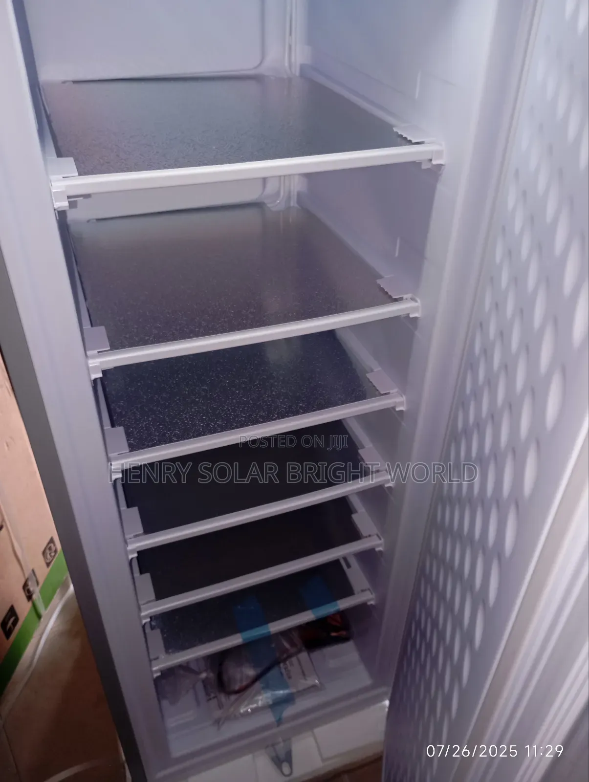 Bona Ac/Dc 200l Upright Freezer