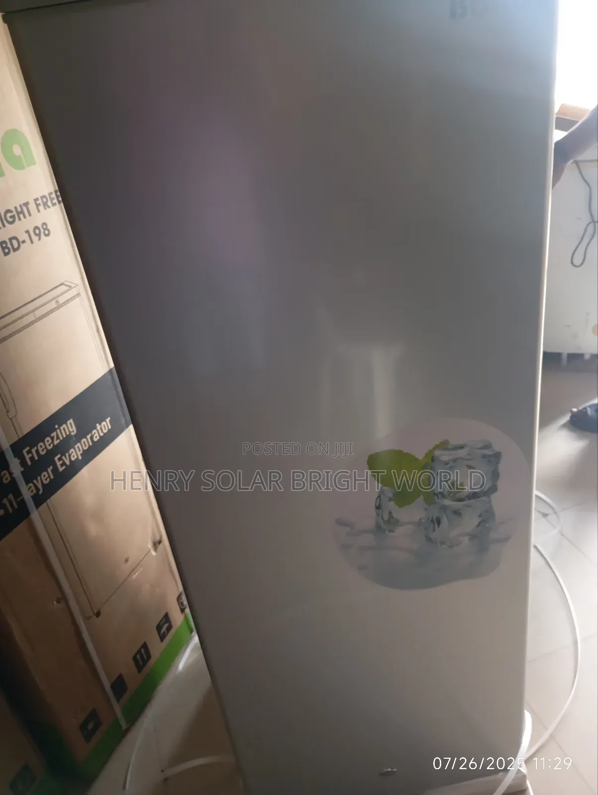 Bona Ac/Dc 198l Upright Freezer