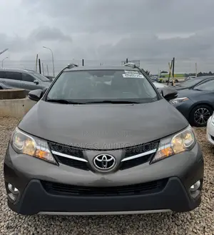 Toyota RAV4 Limited 4dr SUV (2.5L 4cyl 6A) 2015 Gray