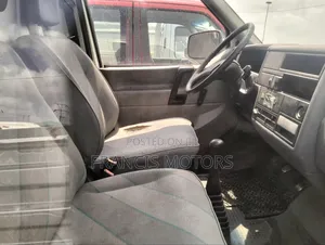 Volkswagen Transporter 2000 White