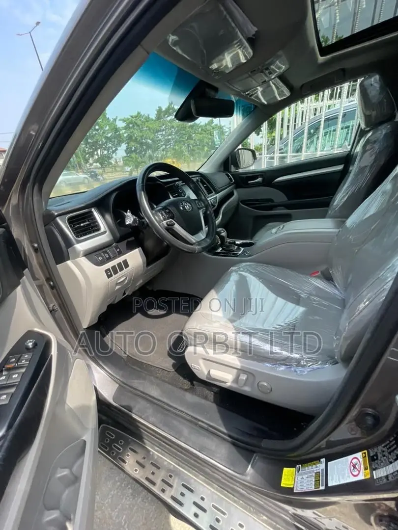 Toyota Highlander 2018 Gray