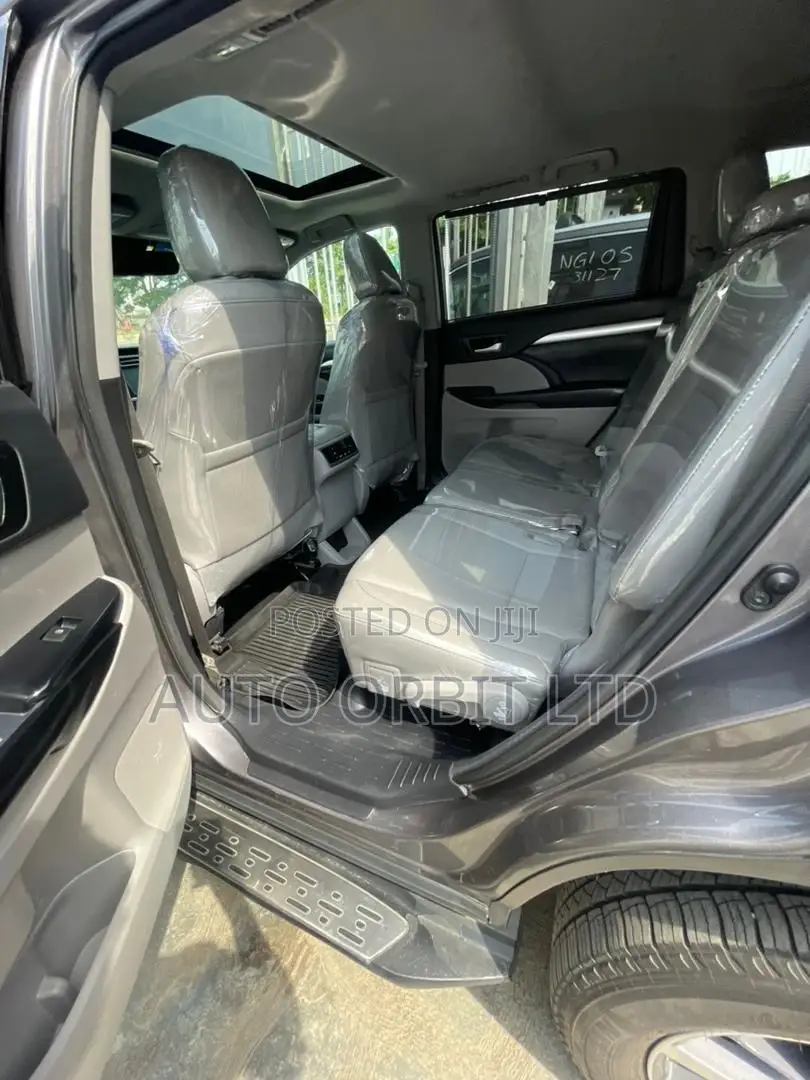 Toyota Highlander 2018 Gray