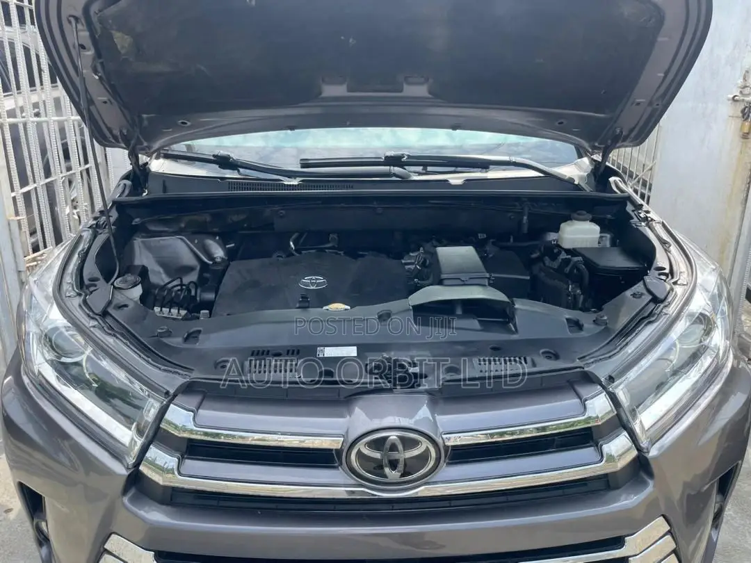 Toyota Highlander 2018 Gray
