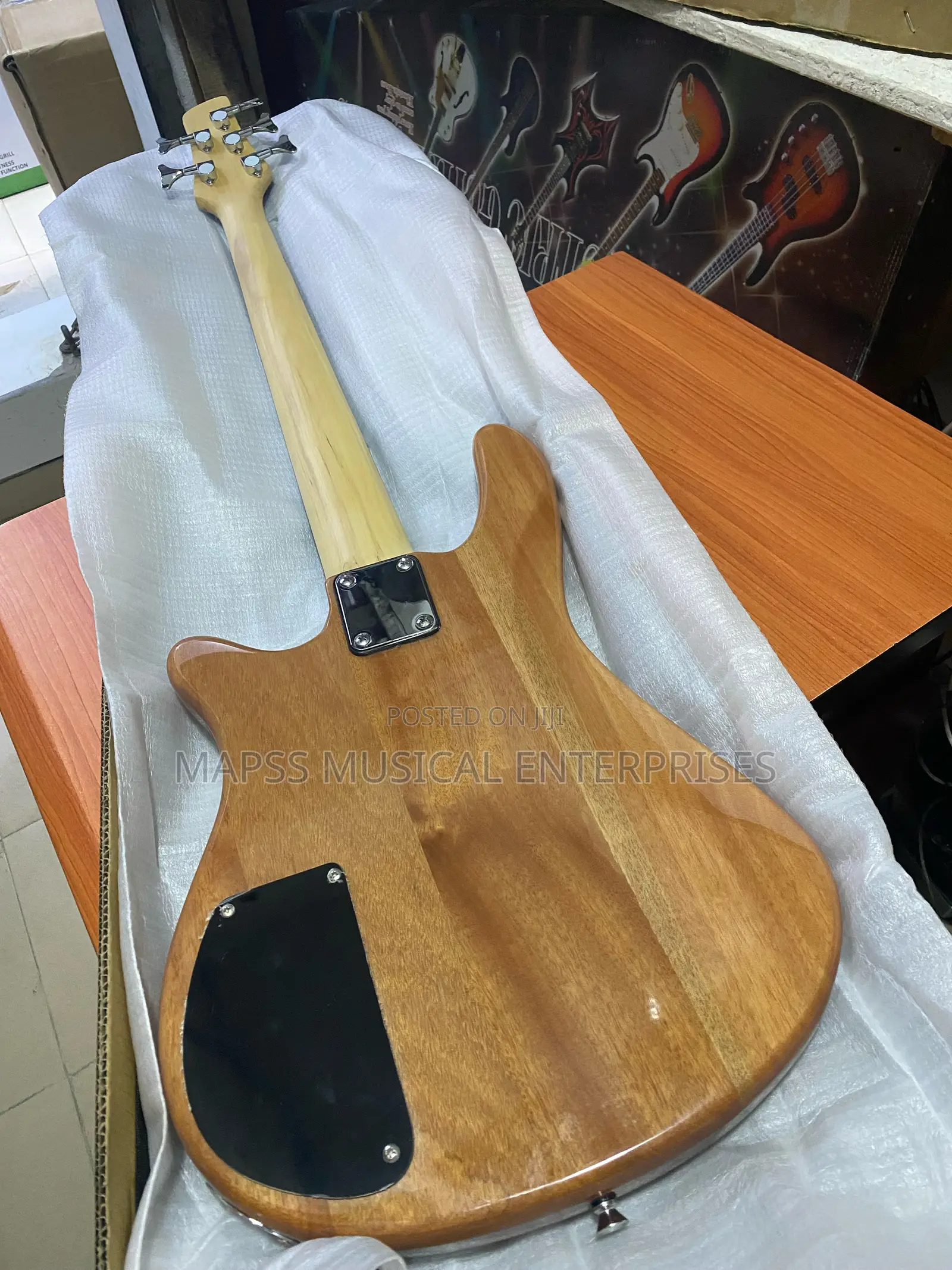 Wellsound Five String Electric Bass Guitar