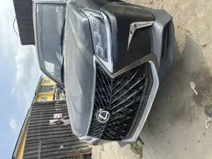Lexus Lx470 2005 Old Model Upgrade to Lexus Lx570 2020 Avail