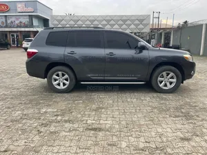 Toyota Highlander Sport 2010 Gray