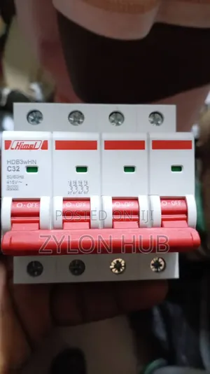 Himel 32 Amps Circuit Breakers