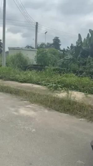 For Sale : 21⁄2 Plots at Gra 8 , G.U.Aker, Eliozu