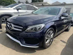 Mercedes-Benz C300 Luxury 4dr AWD 4Matic Sedan (2.0L 4cyl 7A) 2015 Blue
