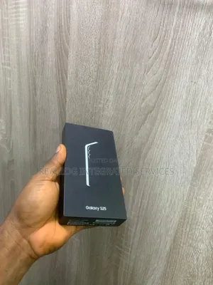 New Samsung Galaxy S25 256 GB