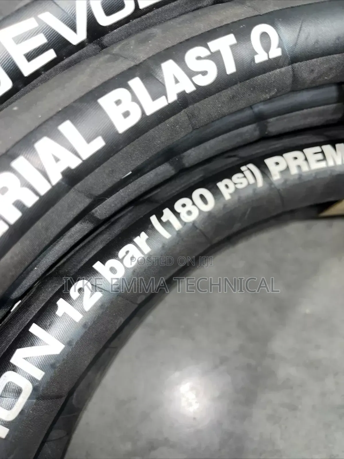 Premium Abrasive 1-1/4" Blast Hose 180psi 12bar