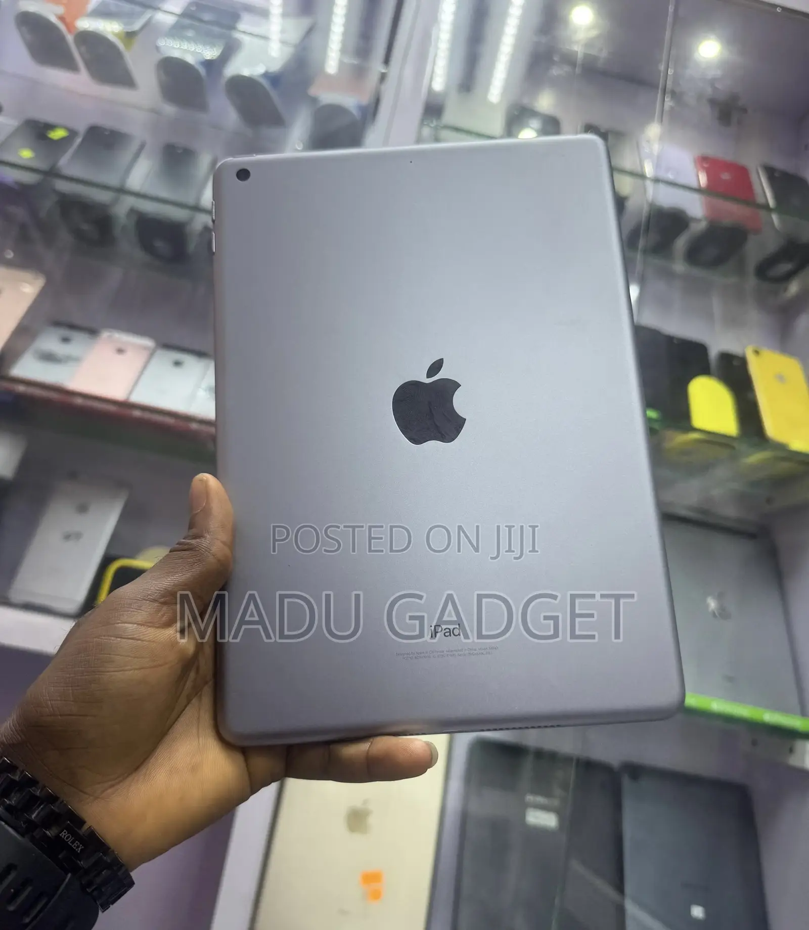 Apple iPad 9.7 32 GB Gray