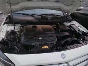 Mercedes-Benz GLA 250 2016 White