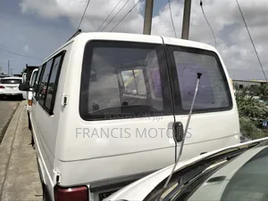 Volkswagen Transporter 2002 White