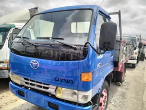 Toyota Dyna 200