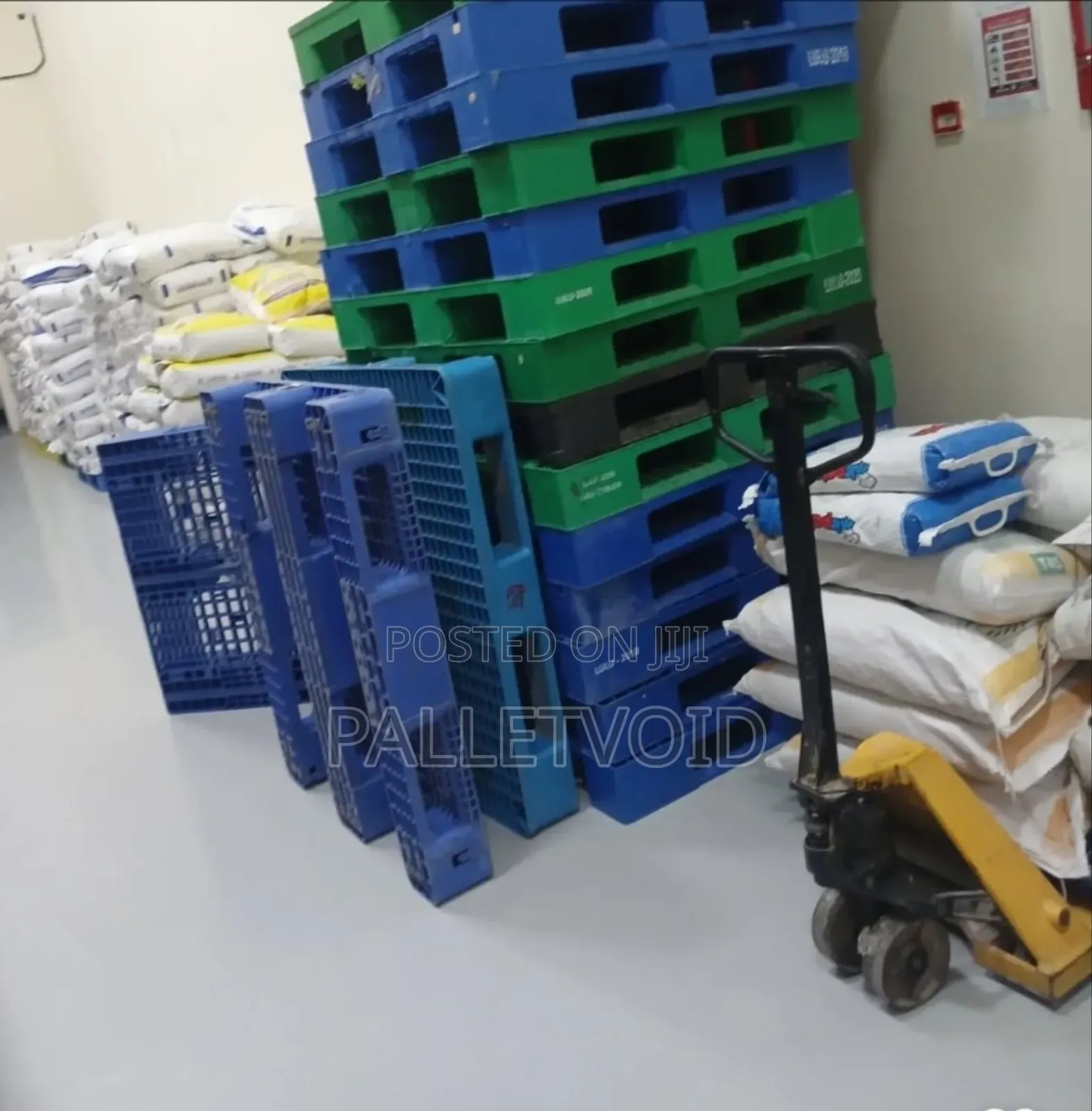 Workaholic Plastic Pallet - Too Serious To Be Joke