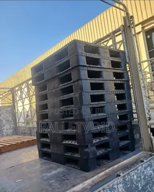 Workaholic Plastic Pallet - Too Serious To Be Joke