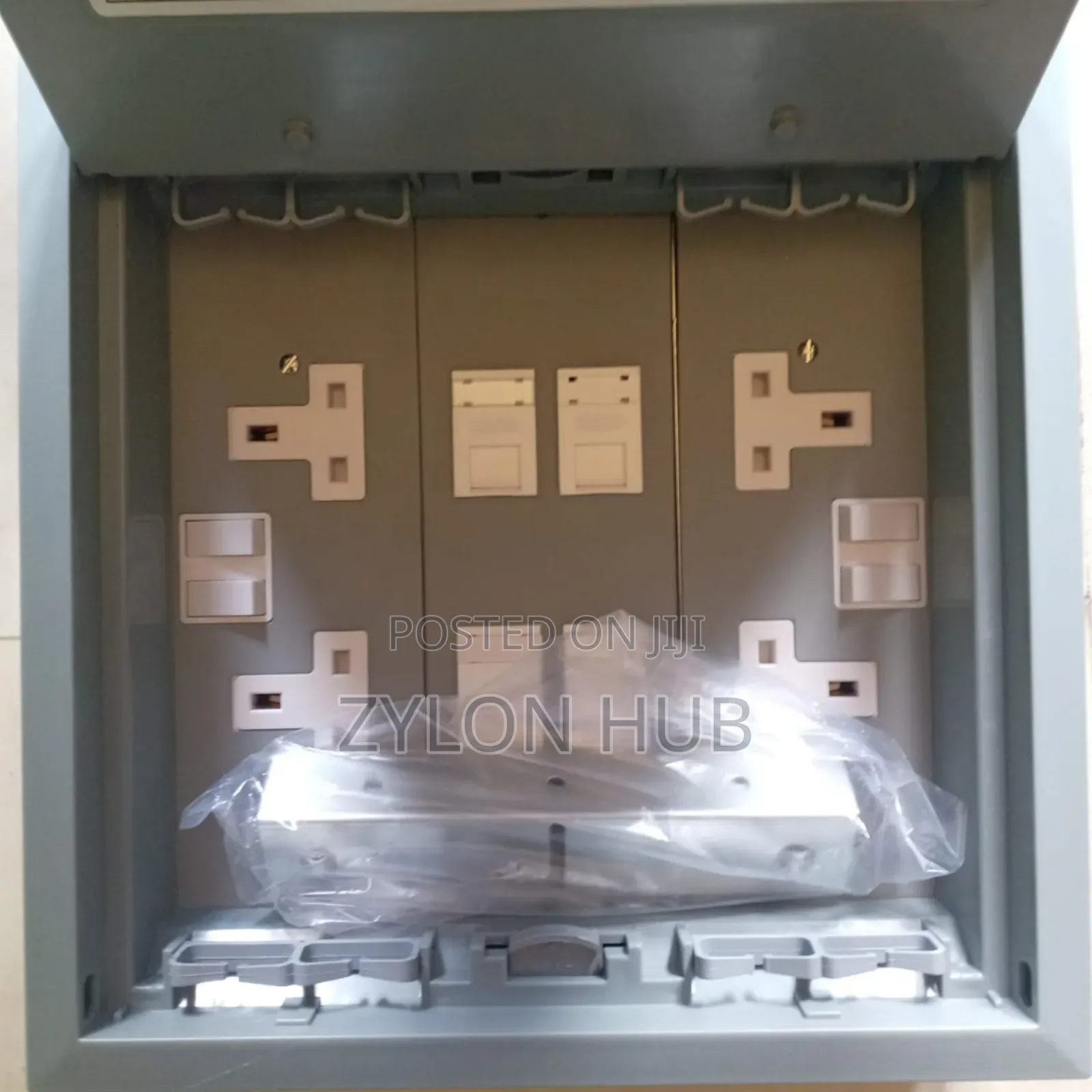 Floorbox With 4power 4 Data Multi Socket