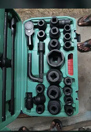 Socket Set 3/4 and 1” Drive
