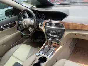 Mercedes-Benz C300 Luxury 4Matic Sedan AWD (3.5L 6cyl 7A) 2013 Brown