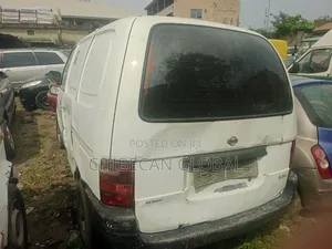 Nissan Vanette 2005 White