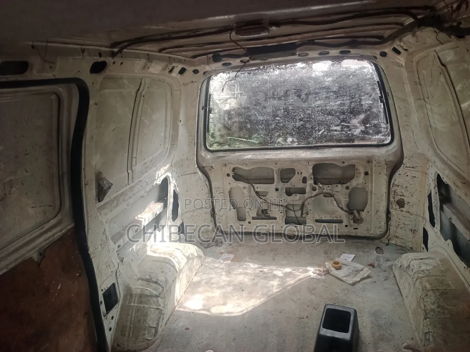 Nissan Vanette 2005 White