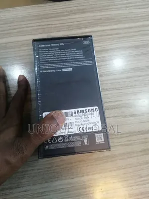 New Samsung Galaxy S10e 128 GB Black