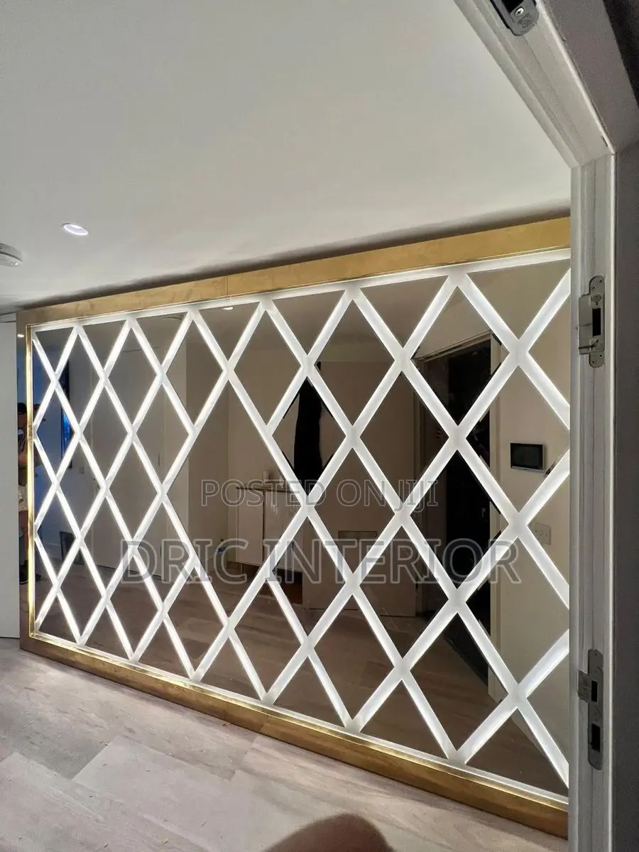 Luxurious Led Mirror Wall Panel