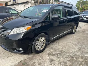Toyota Sienna XLE 7 Passenger 2012 Black