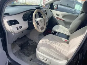 Toyota Sienna XLE 7 Passenger 2012 Black