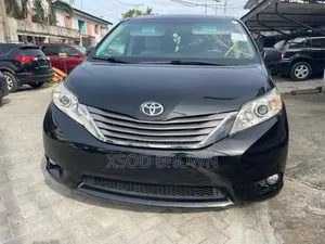 Toyota Sienna XLE 7 Passenger 2012 Black